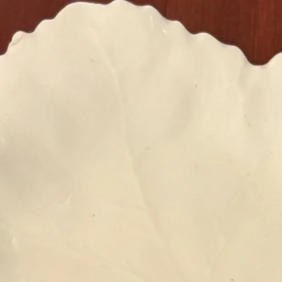 Set of 4 Vintage Ceramic Leaf Dishes with Tan Rattan Wrapped Handles - Picture 3 of 8